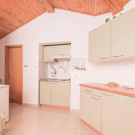 Apartment In 14985b *